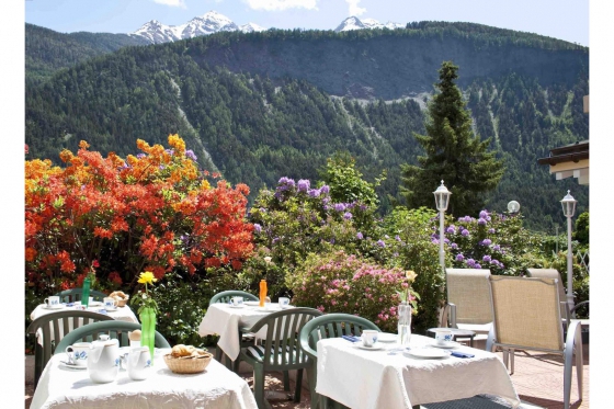Romantik-Kurzurlaub im Wallis - Juniorsuite mit Whirlpool 4*-Hotel Salina Maris 4 