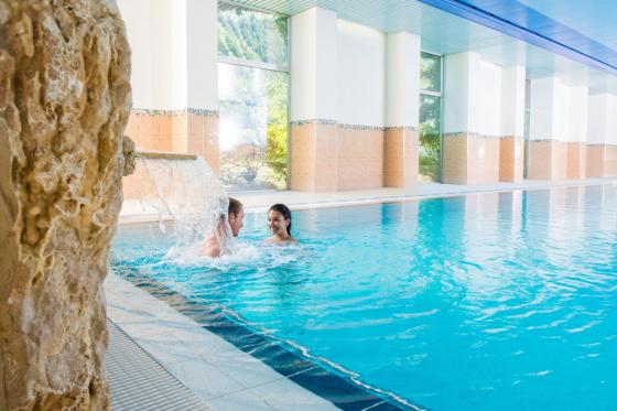 Romantik-Kurzurlaub im Wallis - Juniorsuite mit Whirlpool 4*-Hotel Salina Maris 6 