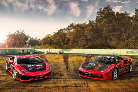 Ferrari & Lamborghini  - 4 Runden auf der Rennstrecke  