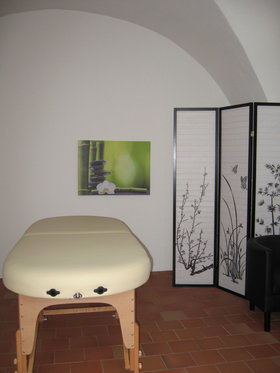 Hot Stone Massage - Wellness Gutschein in Zug 1 