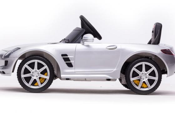 Mercedes-Benz SLS AMG - voiture électrique 3 
