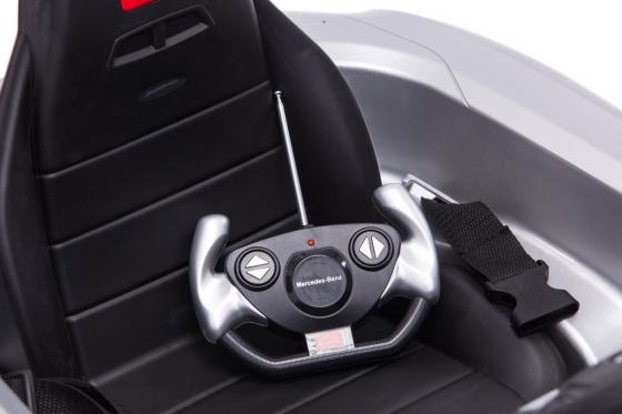 Mercedes-Benz SLS AMG - voiture électrique 10 