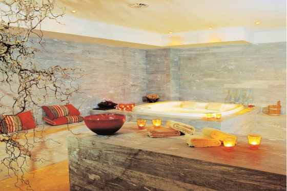 Luxuswochenende im Tessin - Helikopter und Übernachtung in der Villa Sassa 3 