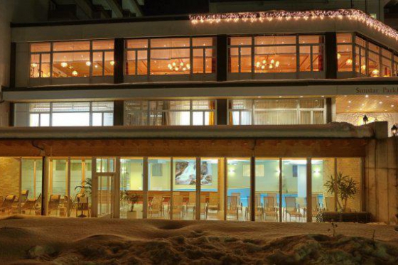 DAVOS: Hotel u. Skipass für 2 - 2-Tageskarte und Wellness 8 