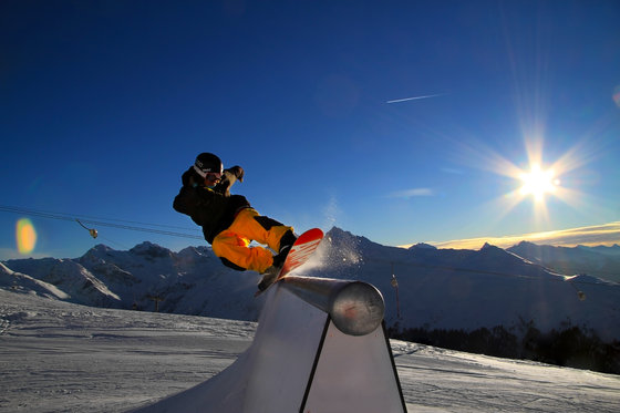DAVOS: Hotel u. Skipass für 2 - 2-Tageskarte und Wellness 16 