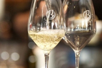Dégustation de vin pour deux - Cave Beetschen (VD) avec apéritif et 2 bouteilles offertes