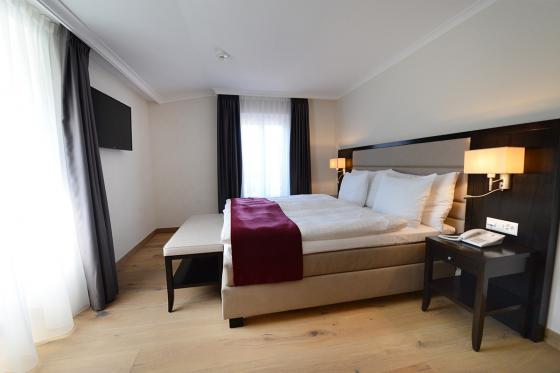 Séjour wellness à Yverdon - 1 nuit avec demi-pension à 3 plats et entrées aux bains inclus 4 