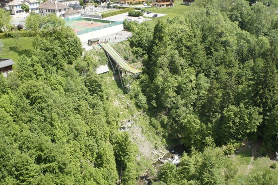 Sauter d'un tremplin - à deux   