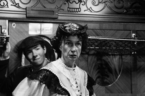 Trouvez le coupable ! - Repas spectacle pour 2 personnes | sans forfait boissons 13 