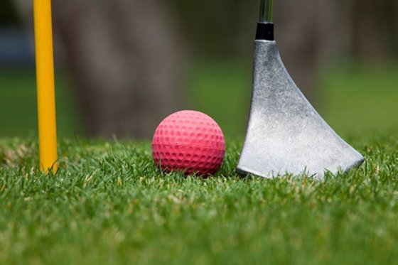 Swin Golf ou Foot Golf - Pour 2 adultes et 2 enfants à Neuchâtel 1 