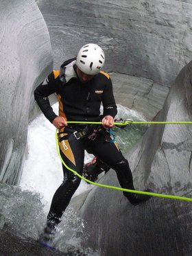 Canyoning Halbtagestour - Canyoning Erlebnis im Tessin 4 