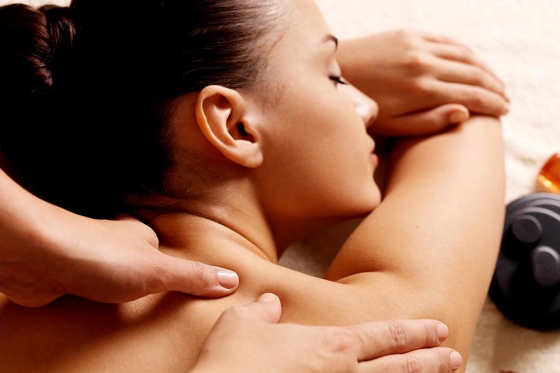 Massage complet du corps - 90 minutes de pure détente pour les femmes.  