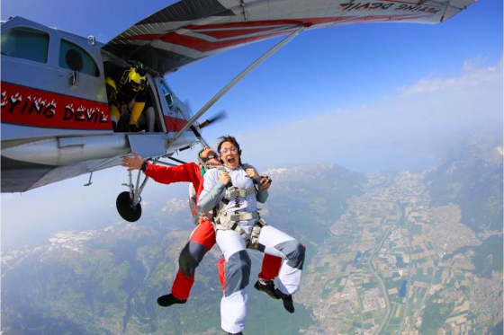 Saut en parachute - VD / FR / VS 2 