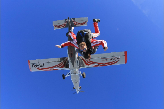 Saut en parachute - VD / FR / VS 5 