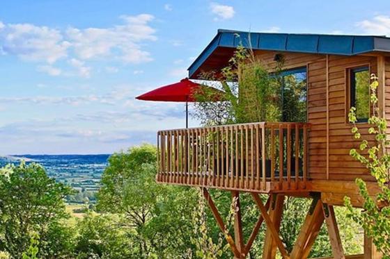 Nuit dans une cabane de luxe - Inclus: Spa privatif, 2 modelages du corps (45min) et petits-déjeuners  