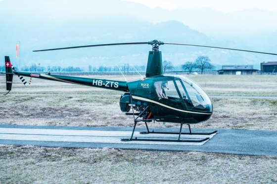 Aux commandes d'un hélicoptère  - 20min de pilotage depuis Bex + 15min de briefing 2 