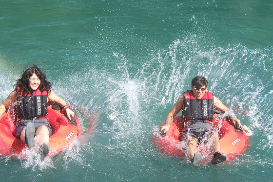 Descente de rivière en bouée - 3 heures sur l'Aar  