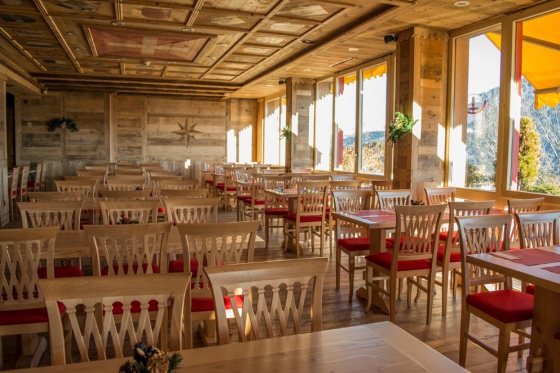 Séjour détente à Leysin - 1 nuit pour 2 adultes et 1 enfant, avec repas 2 