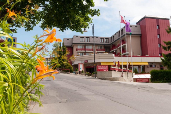 Séjour détente à Leysin - 1 nuit pour 2 adultes et 1 enfant, avec repas 4 