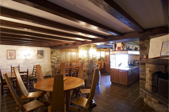 Weindegustation für zwei - Degustation (VD) inkl. Apero, Sommelier-Set, CHF 20.00 Gutschein 4 