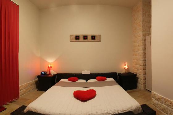 Übernachtung in Le Locle - 1 Übernachtung, beheiztes Hallenbad, Sauna und Frühstück 2 