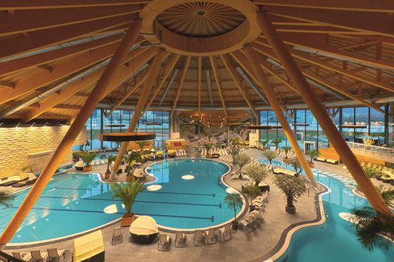 4* Hotel Wellness Übernachtung - Romantic Package inkl. Prosecco, Schokolade und Wellnesseintritt 2 