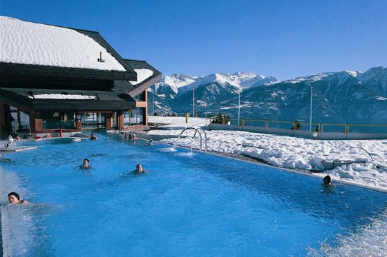 Instant doux aux bains d'Ovronnaz - Massage 50min + repas + entrée aux bains 1 