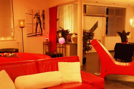 Romantische Übernachtung - Loveroom in Bern mit Whirlpool  4 