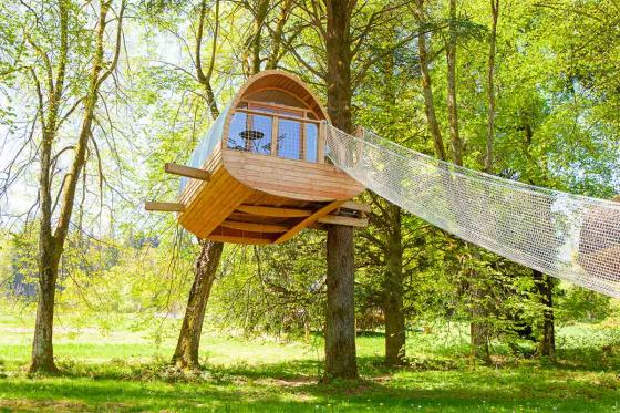 Nuit insolite dans une cabane - 1 nuit dans les arbres pour 2 personnes avec petit déjeuner   