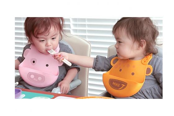 Bavoir - Pokey le petit cochon - Personnalisable 1 