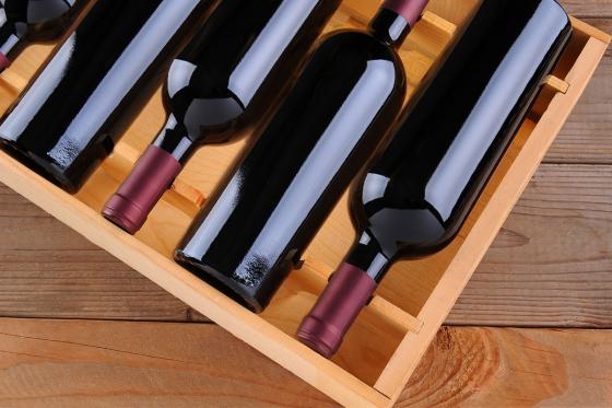 Abonnement de vin - 3 mois - 3 bouteilles sélectionnées par des spécialistes et livrées chez soi  