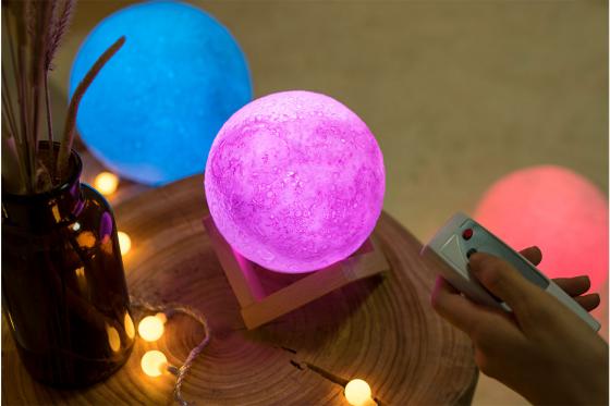 Veilleuse Lune - changement en 7 couleurs 1 