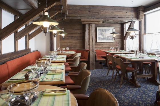 DAVOS: Hotel & Skipass - Kurzurlaub für zwei Personen 2 