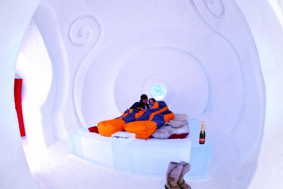 Igloo & Hôtel, 2 nuits - Pour 2 personnes incl. dîner et extras 1 