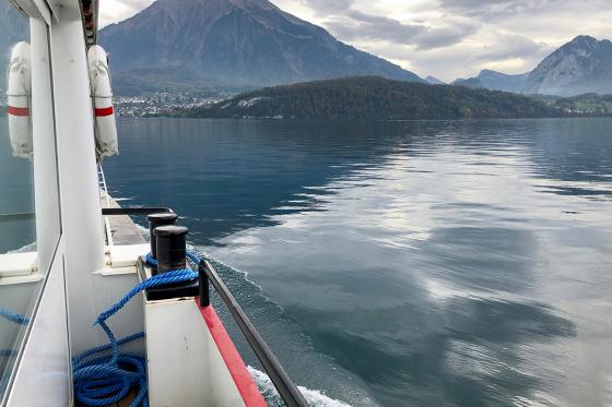 Petit déjeuner dans un château - Tour en bateau sur le lac de Thoune pour 2 personnes en 2ème classe 11 