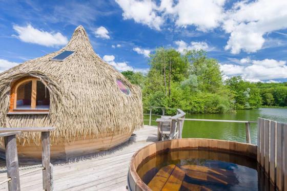 Pernottare in una capanna sull'acqua - 1 notte con colazione per 2 persone 5 