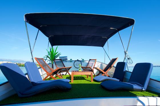 Nuitée dans un bateau de luxe - Nuit dans un bateau privé avec une bouteille de vin 6 