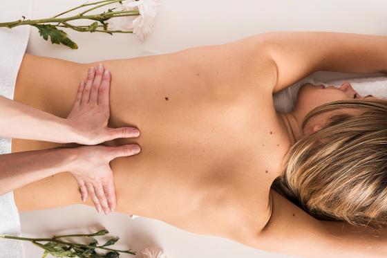 Moment de détente - massage relaxant aux huiles essentielles de 60 min  pour 1 personne  