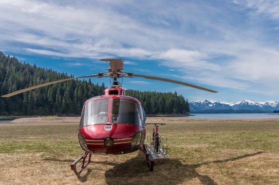 Hélicoptère & randonnée - Vol vers un lac de montagne et journée rando pour 2 personnes 1 