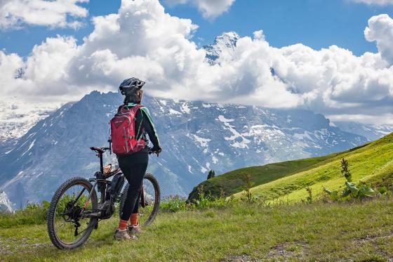 Hélicoptère & randonnée - Vol vers un lac de montagne et journée rando pour 2 personnes 3 