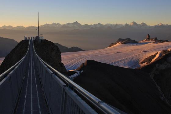 Vol au-dessus du Glacier 3000 - et dégustation d'une fondue pour 2 personnes 3 