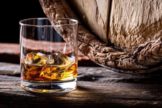 Créez votre propre Whisky - 2 bouteilles de Whisky artisanal incluses, pour 2 personnes   