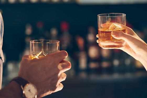 Créez votre propre Whisky - 2 bouteilles de Whisky artisanal incluses, pour 2 personnes  1 