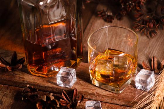 Créez votre propre Whisky - 2 bouteilles de Whisky artisanal incluses, pour 2 personnes  2 