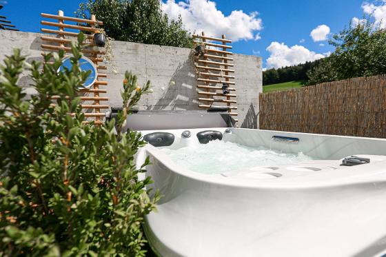 Ferienhaus für 2 Personen -  1 Nacht mit Garten und Jacuzzi | Werktags 4 