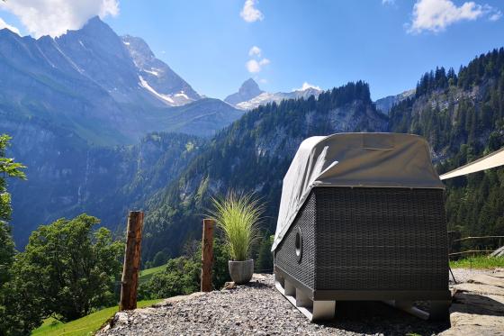 Alpenschlafkorb am Sternenmeer - Romantische Momente mit Millionen Sternen Ausblick für 2 Personen  