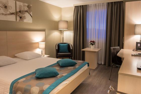 Escape Game à l'hôtel - Séjour mystère avec repas 3 plats et Everness Game pour 2  