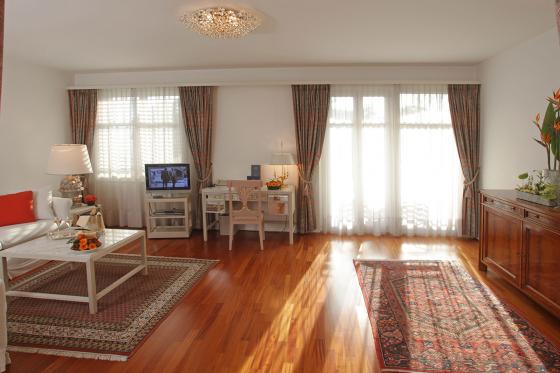 Séjour détente à Lugano - 1 nuit en Premium Suite Lake View, repas & wellness inclus | été 4 