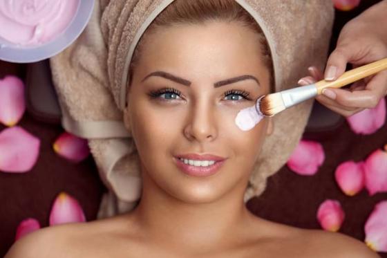 Klassische Gesichtsbehandlung - 90min. inkl. Massage und Daily Balance Tee  