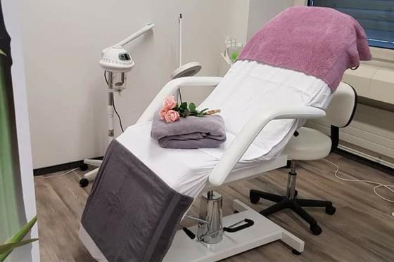 Klassische Gesichtsbehandlung - 90min. inkl. Massage und Daily Balance Tee 2 